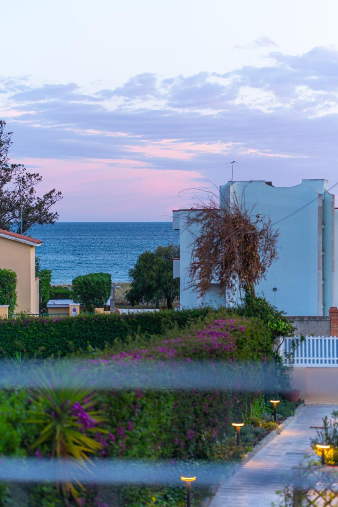 Paquja Apart otel Quartu SantʼElena Dış mekan fotoğraf